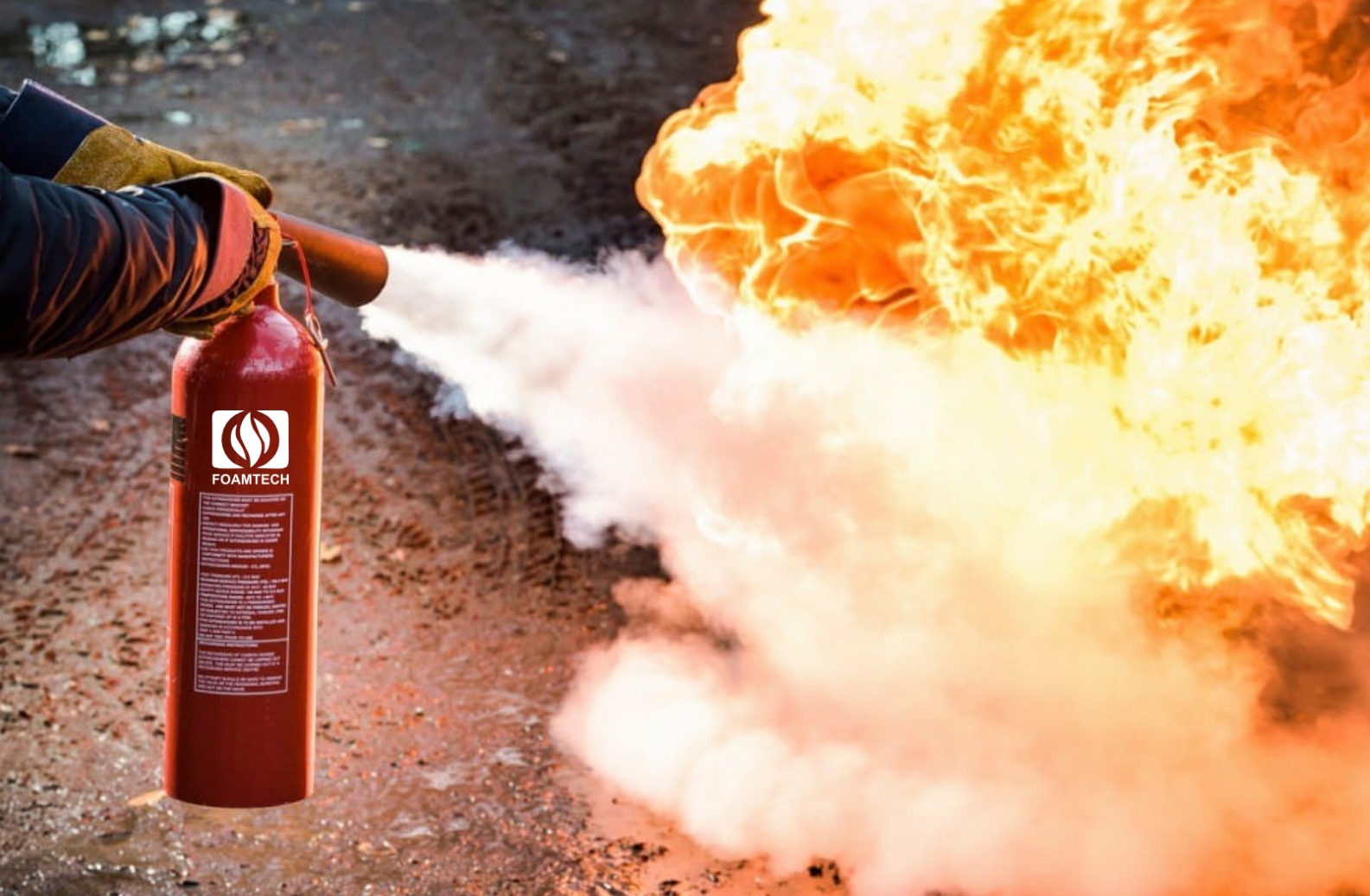 How to Use a Dry Powder Fire Extinguisher in Emergencies